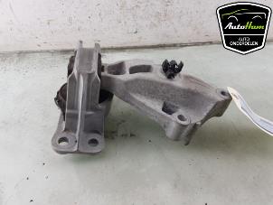 Gebruikte Motorsteun Dacia Duster (SR) 1.0 TCE 100 Bi-Fuel, Eco-G 12V Prijs € 50,00 Margeregeling aangeboden door AutoHam