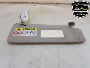 Gebruikte Zonneklep Dacia Duster (SR) 1.0 TCE 100 Bi-Fuel, Eco-G 12V Prijs € 20,00 Margeregeling aangeboden door AutoHam