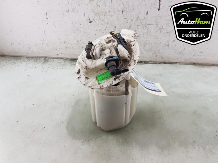 Gebruikte Tank element Pomp Mercedes C AMG (C205) 4.0 C-63 S AMG V8 Biturbo Prijs € 120,00 Margeregeling aangeboden door AutoHam