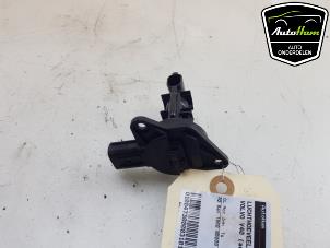 Gebruikte Luchthoeveelheidsmeter Volvo V40 (MV) 2.0 T3 16V Prijs € 35,00 Margeregeling aangeboden door AutoHam