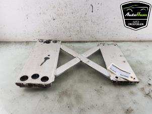 Gebruikte Subframe Porsche Panamera (971G) 2.9 V6 24V 4 E-Hybrid Prijs € 195,00 Margeregeling aangeboden door AutoHam