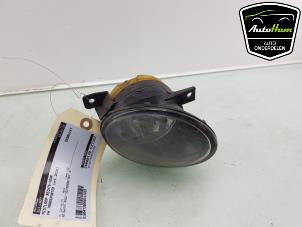 Gebruikte Mistlamp rechts-voor Volkswagen Transporter T5 2.0 BiTDI DRF Prijs € 30,25 Inclusief btw aangeboden door AutoHam