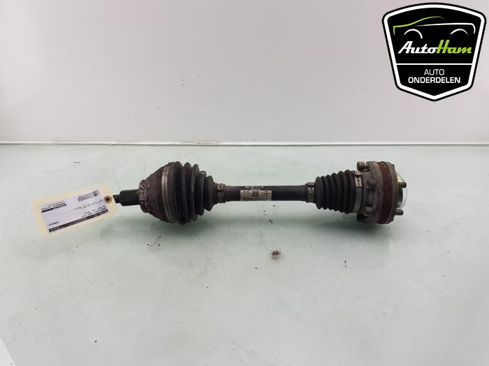 Gebruikte Aandrijfas links-voor Volkswagen Golf VII (AUA) 2.0 R 4Motion 16V Prijs € 95,00 Margeregeling aangeboden door AutoHam