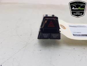 Gebruikte Alarmlicht Schakelaar BMW iX (I20) xDrive40 77 kWh Prijs op aanvraag aangeboden door AutoHam