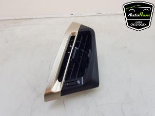 Gebruikte Luchtrooster Dashboard BMW iX (I20) xDrive40 77 kWh Prijs op aanvraag aangeboden door AutoHam