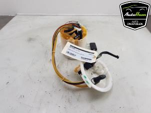 Gebruikte Tank element Pomp BMW 5 serie Touring (G31) 530i 2.0 TwinPower Turbo 16V Mild Hybrid Prijs € 95,00 Margeregeling aangeboden door AutoHam