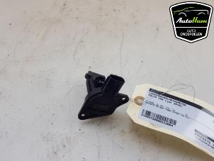 Gebruikte Luchthoeveelheidsmeter Volvo V40 (MV) 1.5 T3 16V Geartronic Prijs € 35,00 Margeregeling aangeboden door AutoHam