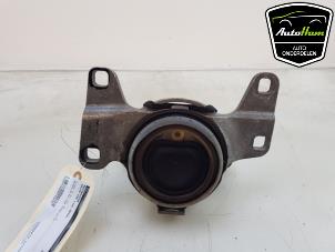 Gebruikte Motorsteun Volvo V40 (MV) 1.5 T3 16V Geartronic Prijs € 30,00 Margeregeling aangeboden door AutoHam