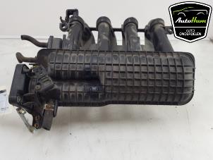 Gebruikte Inlaatspruitstuk Honda Insight (ZE2) 1.3 16V VTEC Prijs € 75,00 Margeregeling aangeboden door AutoHam