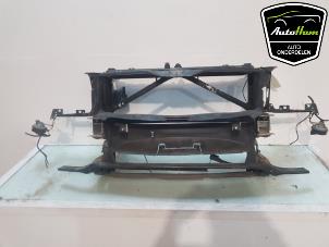 Gebruikte Frontpaneel BMW 3 serie (F30) 320d 2.0 16V Prijs € 375,00 Margeregeling aangeboden door AutoHam