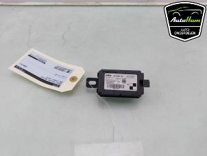 Gebruikte Module keyless vehicle BMW 3 serie (F30) 320d 2.0 16V Prijs € 20,00 Margeregeling aangeboden door AutoHam