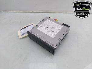 Gebruikte Regelunit Multi Media Skoda Karoq 1.5 TSI 16V Prijs op aanvraag aangeboden door AutoHam