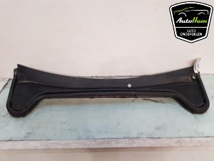 Gebruikte Paravent Ford Focus 4 Wagon 1.5 EcoBoost 12V 182 Prijs € 50,00 Margeregeling aangeboden door AutoHam