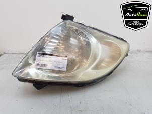 Gebruikte Rechter Koplamp Suzuki Swift (ZA/ZC/ZD1/2/3/9) 1.5 VVT 16V Prijs € 45,00 Margeregeling aangeboden door AutoHam