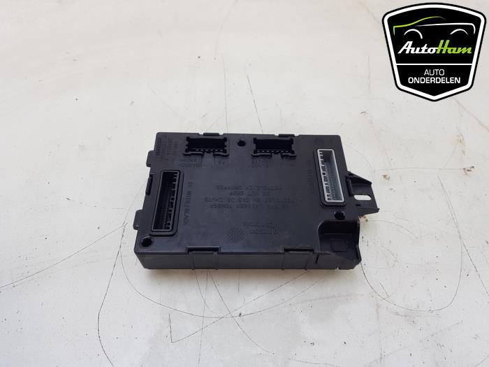 Computer Body Control van een Renault Twingo III (AH) 1.0 SCe 70 12V 2016