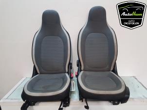 Gebruikte Bekleding Set (compleet) Renault Twingo III (AH) 1.0 SCe 70 12V Prijs € 150,00 Margeregeling aangeboden door AutoHam