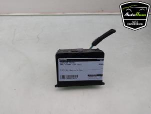 Gebruikte Kachelcomputer Opel Vivaro 2.0 CDTI 122 Prijs € 24,20 Inclusief btw aangeboden door AutoHam