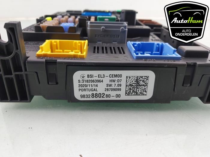 Computer Body Control van een Opel Crossland (X) 1.2 Turbo 12V Euro 6 2020