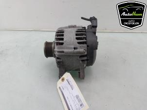 Gebruikte Dynamo Opel Crossland (X) 1.2 Turbo 12V Euro 6 Prijs € 65,00 Margeregeling aangeboden door AutoHam