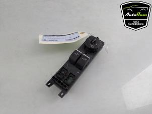 Gebruikte Ruit schakelaar elektrisch Ford Fiesta 6 ST 1.6 ST 16V Prijs € 15,00 Margeregeling aangeboden door AutoHam