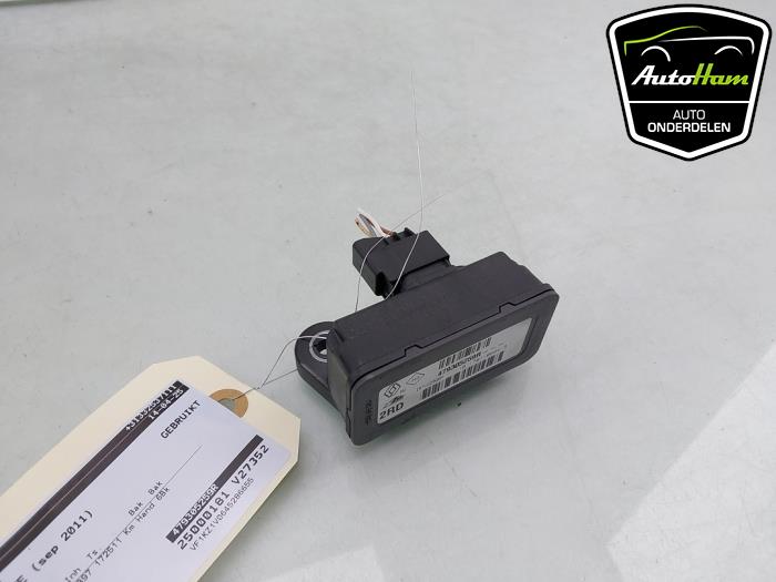 Gebruikte Esp computer Renault Megane III Grandtour (KZ) 1.4 16V TCe 130 Prijs € 50,00 Margeregeling aangeboden door AutoHam