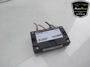 Gebruikte Module Telefoon Renault Megane III Grandtour (KZ) 1.4 16V TCe 130 Prijs € 25,00 Margeregeling aangeboden door AutoHam
