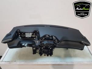 Gebruikte Airbag set + dashboard Peugeot 208 II (UB/UH/UP) 1.2 Vti 12V PureTech 100 Prijs € 950,00 Margeregeling aangeboden door AutoHam