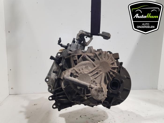Versnellingsbak van een Opel Astra K 1.6 CDTI 136 16V 2016