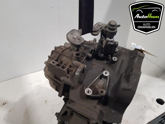 Versnellingsbak van een Opel Astra K 1.6 CDTI 136 16V 2016