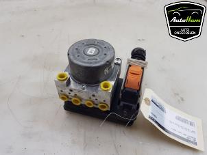 Gebruikte ABS Pomp Peugeot 208 II (UB/UH/UP) 1.2 Vti 12V PureTech 100 Prijs € 185,00 Margeregeling aangeboden door AutoHam