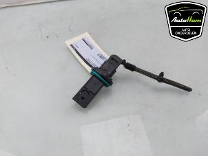 Gebruikte Luchthoeveelheidsmeter Opel Astra K 1.6 SIDI Eco Turbo 16V Prijs € 25,00 Margeregeling aangeboden door AutoHam