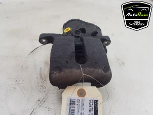 Gebruikte Remklauw (Tang) rechts-achter Volvo V60 I (FW/GW) 2.0 D4 16V Prijs € 75,00 Margeregeling aangeboden door AutoHam