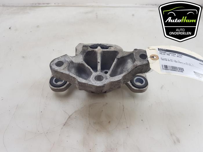 Gebruikte Versnellingsbak Steun Volvo V60 I (FW/GW) 2.0 D4 16V Prijs € 30,00 Margeregeling aangeboden door AutoHam
