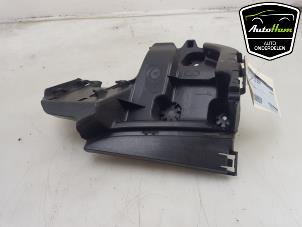 Gebruikte Bumpersteun links-achter Audi E-tron (GEN) 55 quattro Prijs € 10,00 Margeregeling aangeboden door AutoHam