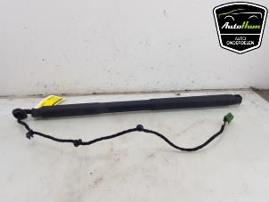 Gebruikte Achterklep motor Mercedes GLC Coupe (C253) 2.2 220d 16V BlueTEC 4-Matic Prijs € 95,00 Margeregeling aangeboden door AutoHam