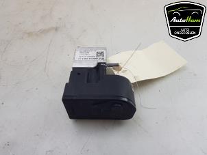 Gebruikte Kleppenblok hydraulisch Audi E-tron (GEN) 55 quattro Prijs € 75,00 Margeregeling aangeboden door AutoHam