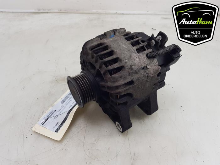 Dynamo van een Ford Fiesta 6 (JA8) 1.6 TDCi 16V ECOnetic 2012