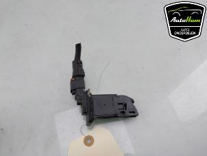 Gebruikte Luchthoeveelheidsmeter Opel Combo Cargo 1.5 CDTI 130 Prijs € 24,20 Inclusief btw aangeboden door AutoHam