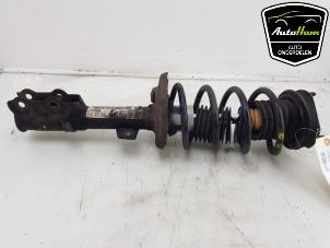 Gebruikte Schokdemper links-voor Ford Fiesta 6 (JA8) 1.6 TDCi 16V ECOnetic Prijs € 30,00 Margeregeling aangeboden door AutoHam