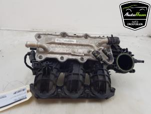 Gebruikte Inlaatspruitstuk Volkswagen Polo VI (AW1) 1.0 TSI 12V Prijs € 250,00 Margeregeling aangeboden door AutoHam