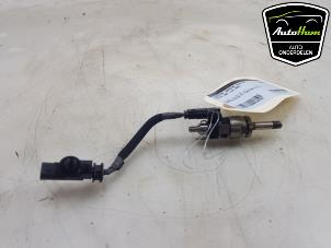 Gebruikte Injector (benzine injectie) Volvo V60 II (ZW) 2.0 T6 16V Twin Engine Prijs € 50,00 Margeregeling aangeboden door AutoHam