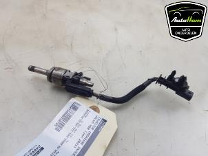 Gebruikte Injector (benzine injectie) Volvo V60 II (ZW) 2.0 T6 16V Twin Engine Prijs € 35,00 Margeregeling aangeboden door AutoHam