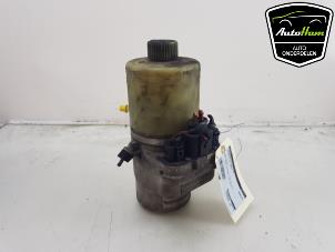 Gebruikte Pomp Servo Volkswagen Polo IV (9N1/2/3) 1.4 TDI 70 Prijs € 125,00 Margeregeling aangeboden door AutoHam