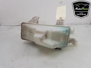 Gebruikte Ruitensproeiertank voor Opel Meriva 1.4 Turbo 16V ecoFLEX Prijs € 20,00 Margeregeling aangeboden door AutoHam