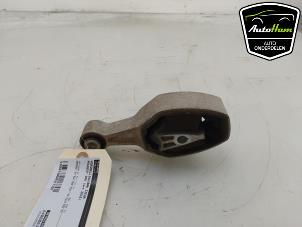 Gebruikte Versnellingsbak Steun Peugeot 208 I (CA/CC/CK/CL) 1.0 Vti 12V PureTech Prijs € 15,00 Margeregeling aangeboden door AutoHam