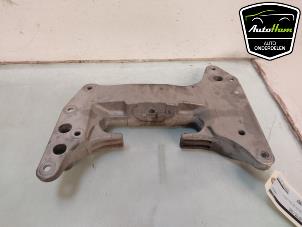 Gebruikte Versnellingsbak Steun BMW 3 serie Touring (G21) 330e 2.0 TwinPower Turbo 16V Prijs € 70,00 Margeregeling aangeboden door AutoHam