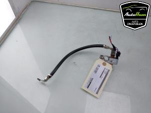 Gebruikte Accu sensor BMW 3 serie Touring (G21) 330e 2.0 TwinPower Turbo 16V Prijs € 50,00 Margeregeling aangeboden door AutoHam