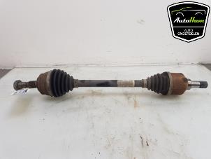 Gebruikte Aandrijfas links-voor Opel Corsa F (UB/UH/UP) 1.2 Turbo 12V 100 Prijs € 75,00 Margeregeling aangeboden door AutoHam