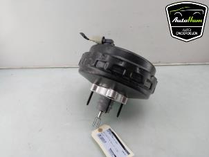 Gebruikte Rembekrachtiger Ford Transit Connect (PJ2) 1.5 EcoBlue Prijs € 54,45 Inclusief btw aangeboden door AutoHam