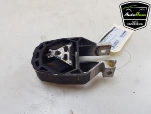 Gebruikte Versnellingsbak Steun Ford Transit Connect (PJ2) 1.5 EcoBlue Prijs € 18,15 Inclusief btw aangeboden door AutoHam